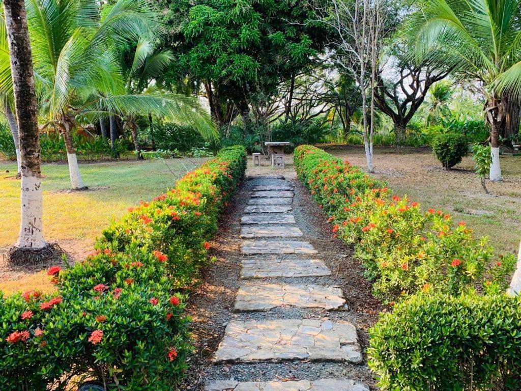 GetAways at Pueblo Real Hotel Quepos Exterior foto